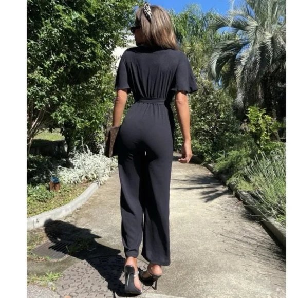 Black Short Sleeve V-Neck Loose Fit Wide Leg Jumpsuit Playsuit - Picture 3 of 10